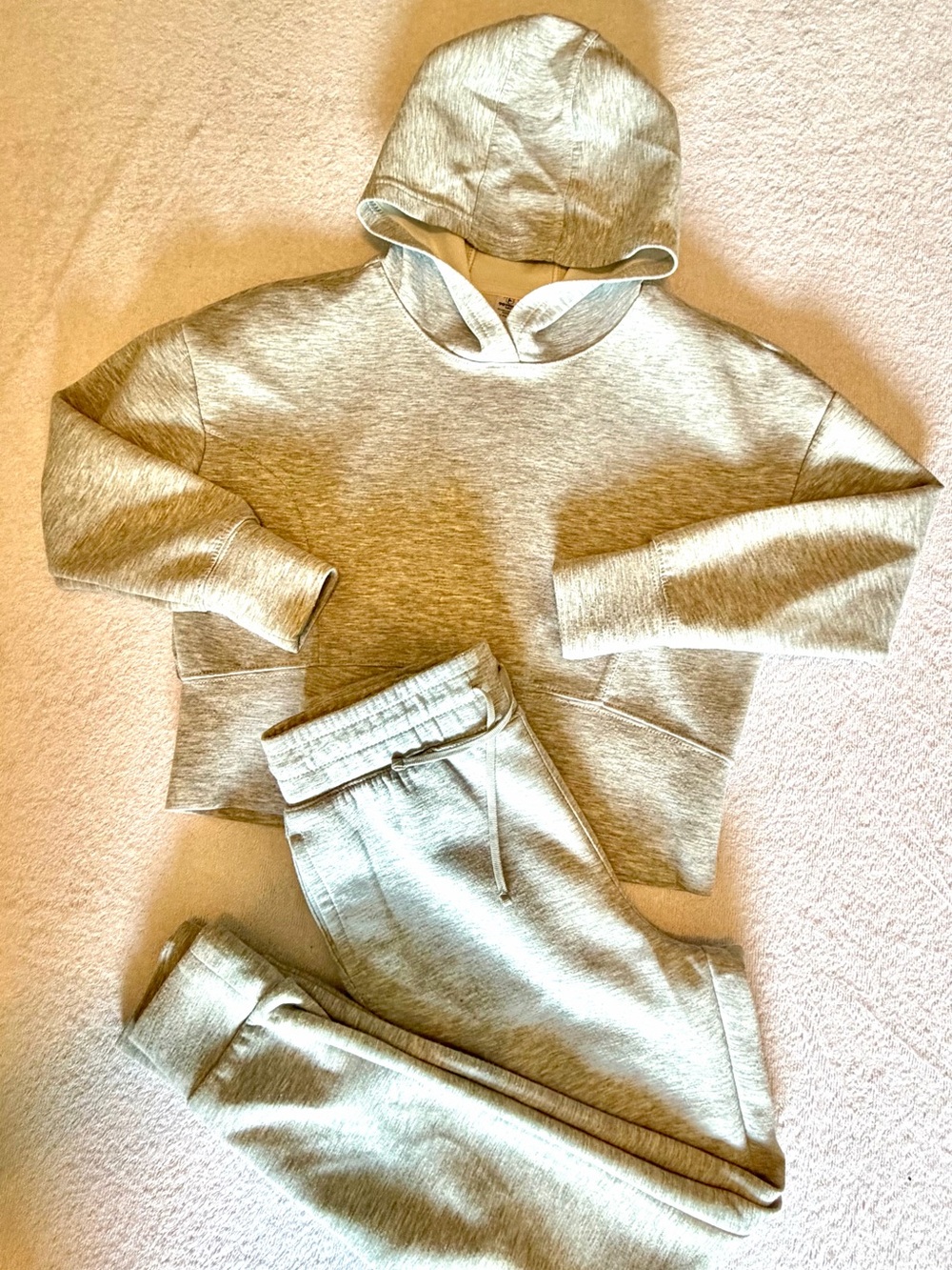 90 Degree By Reflex Girl’s Light Gray Cropped Hoodie & Cozy Joggers Set, size L